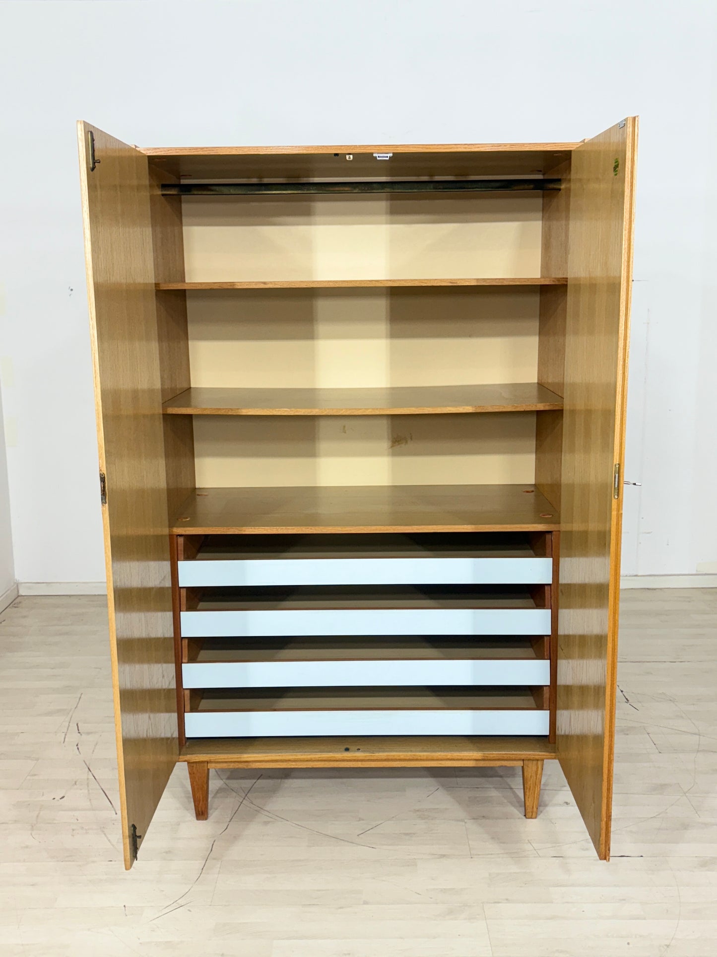 60er Jahre Vintage Kleiderschrank Wäscheschrank Holz Schrank