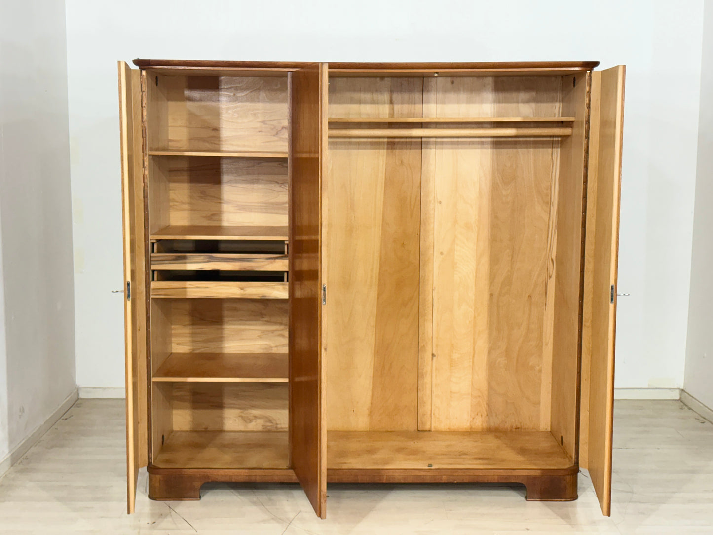 60er Jahre Kleiderschrank Holz Schrank Wäscheschrank Vintage