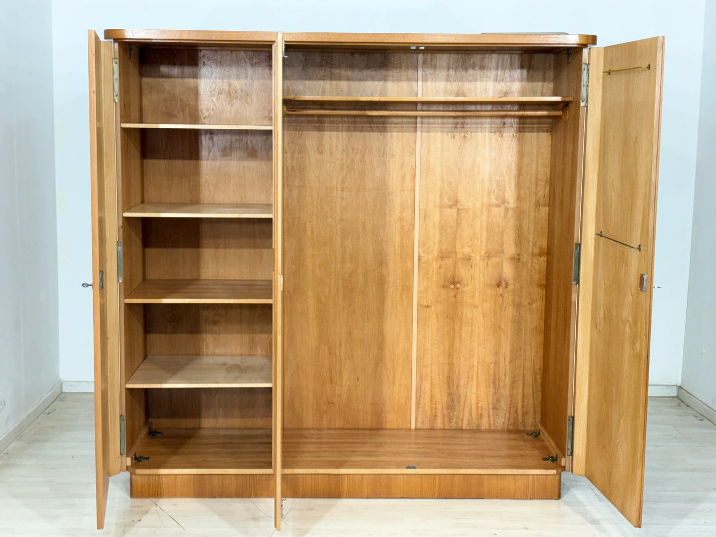 Mid Century Kleiderschrank Holz Schrank Wäscheschrank Vintage