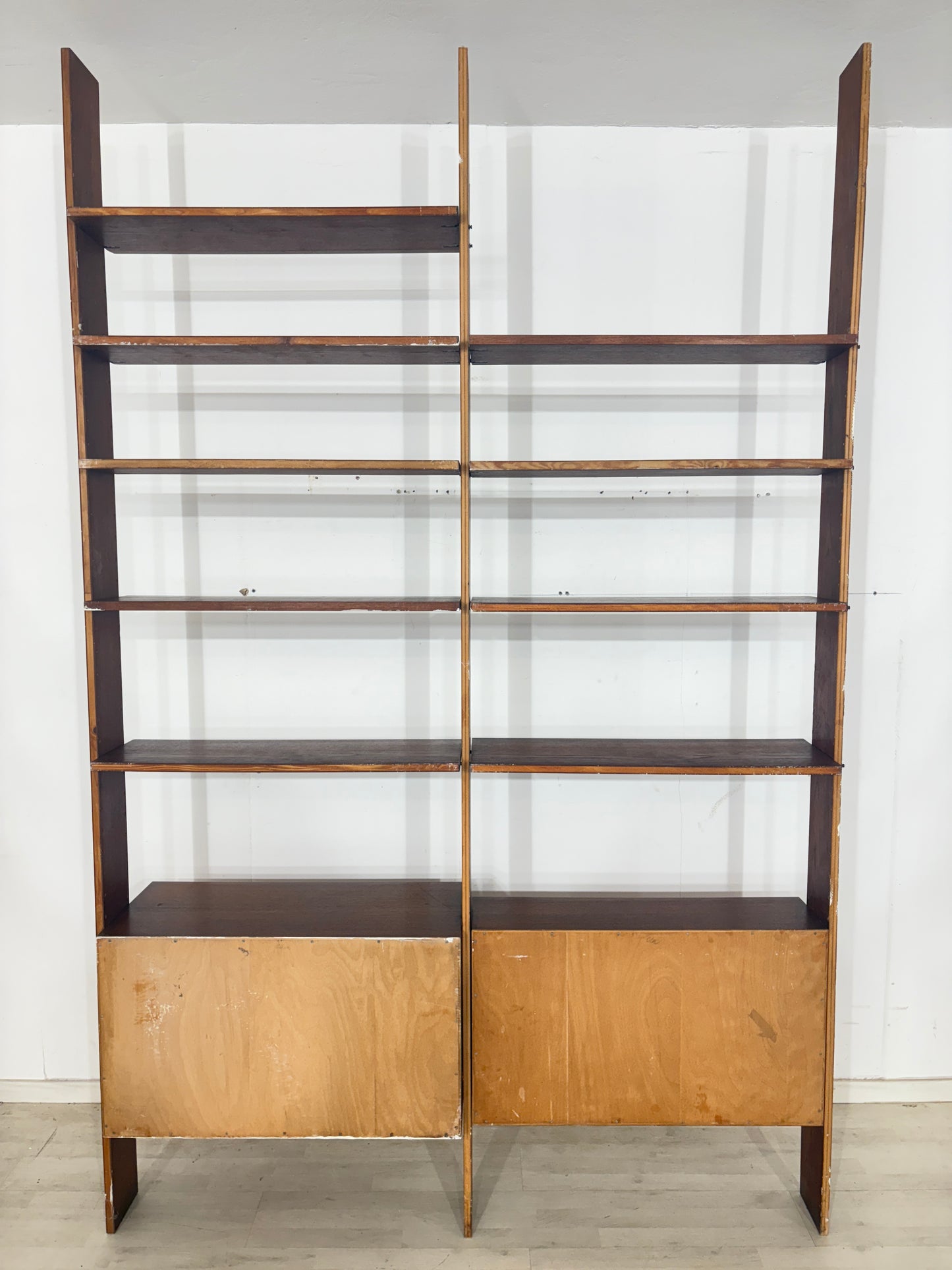 Mid-Century Teak Freischwinger / Wandregal / Regalsystem 60er Jahre