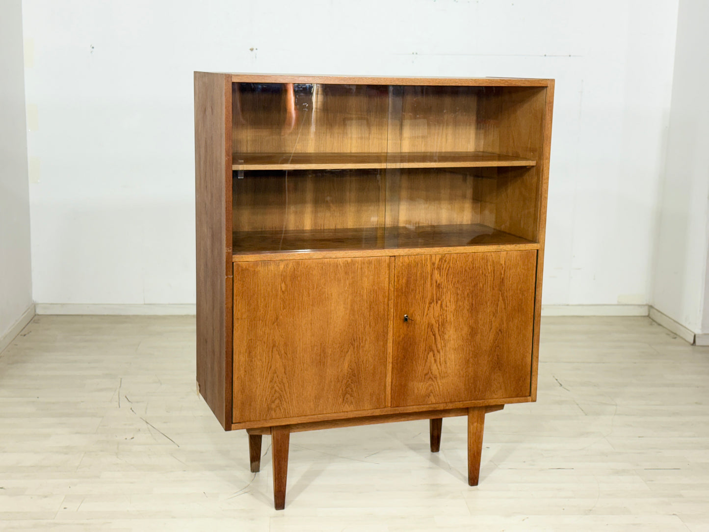 Vintage Hellerau Highboard Wäscheschrank Schrank Geschirrschrank