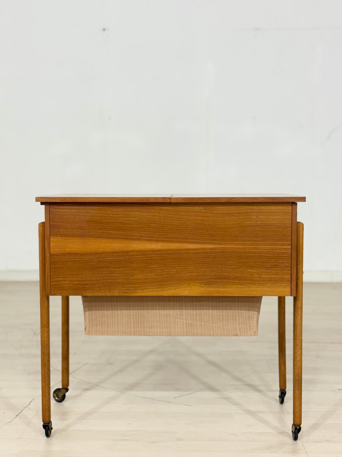 Vintage Teak Nähtisch Nähschrank Kommode Beistelltisch Danish Design