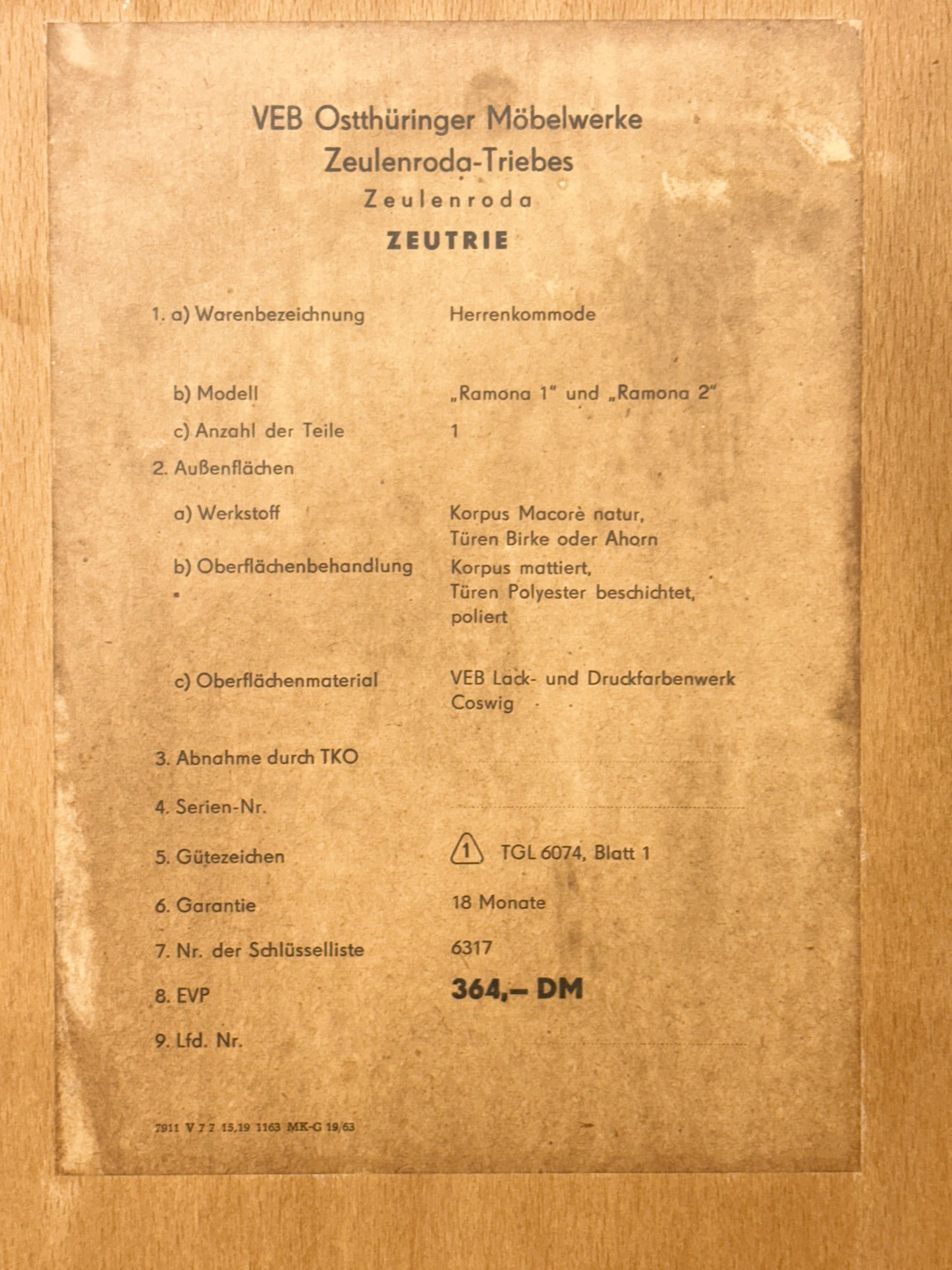 Stilvoller Mid-Century Kleiderschrank / 60er Jahre Wäscheschrank / Vintage Kleiderschrank