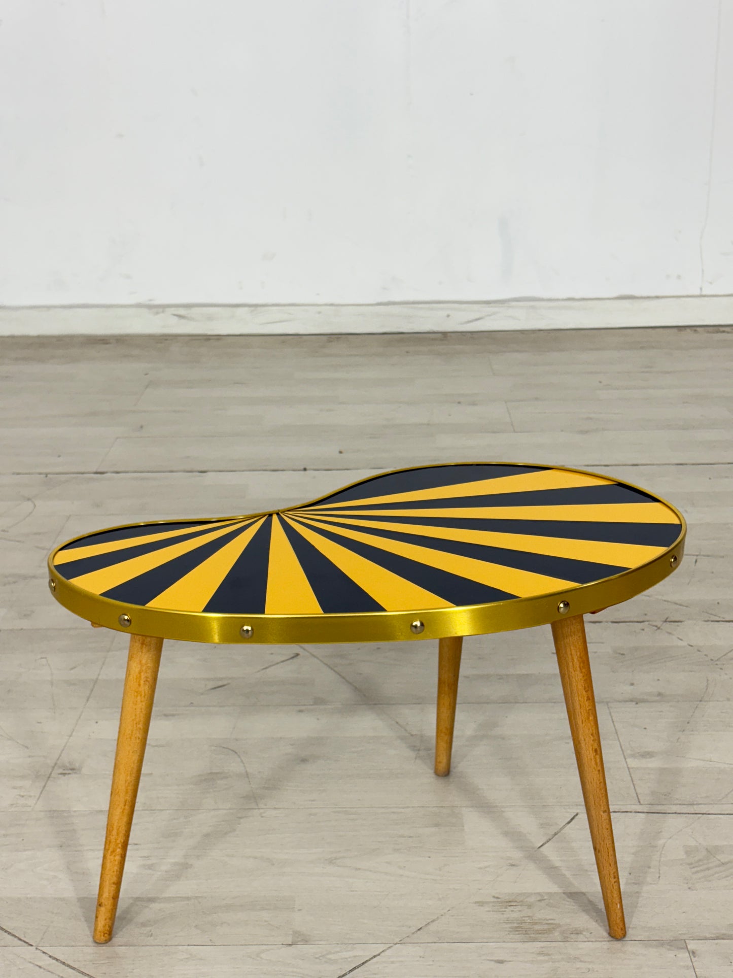 Mid Century Nierentisch Blumentisch Beistelltisch Ablage