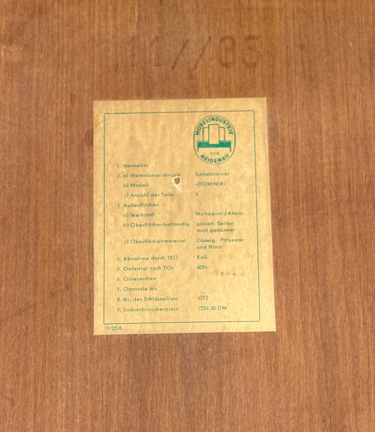 Schöner großer Vintage Kleiderschrank Holz Schrank Schlafzimmerschrank
