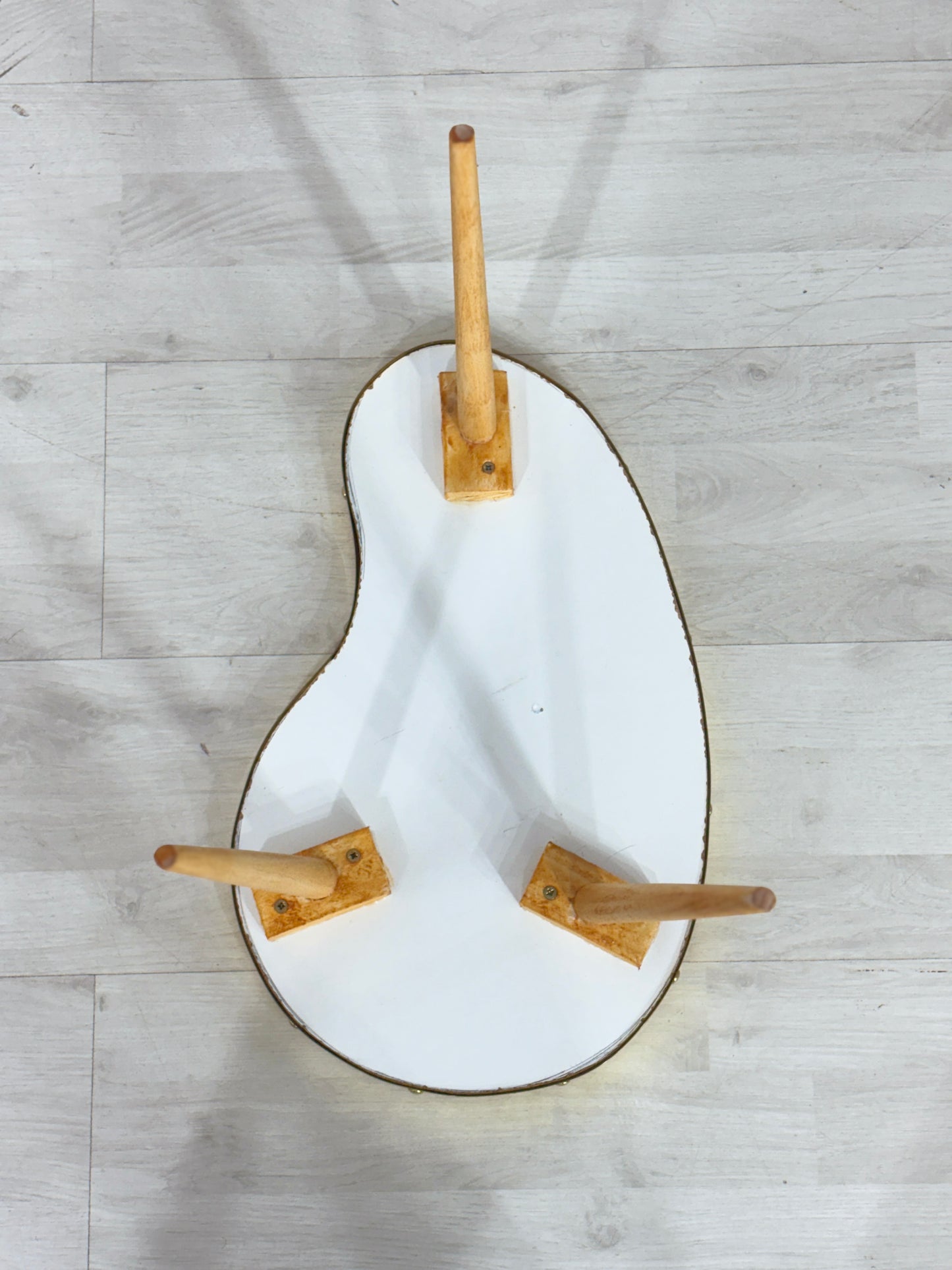 Mid Century Modern Nierentisch Blumentisch Beistelltisch Ablage