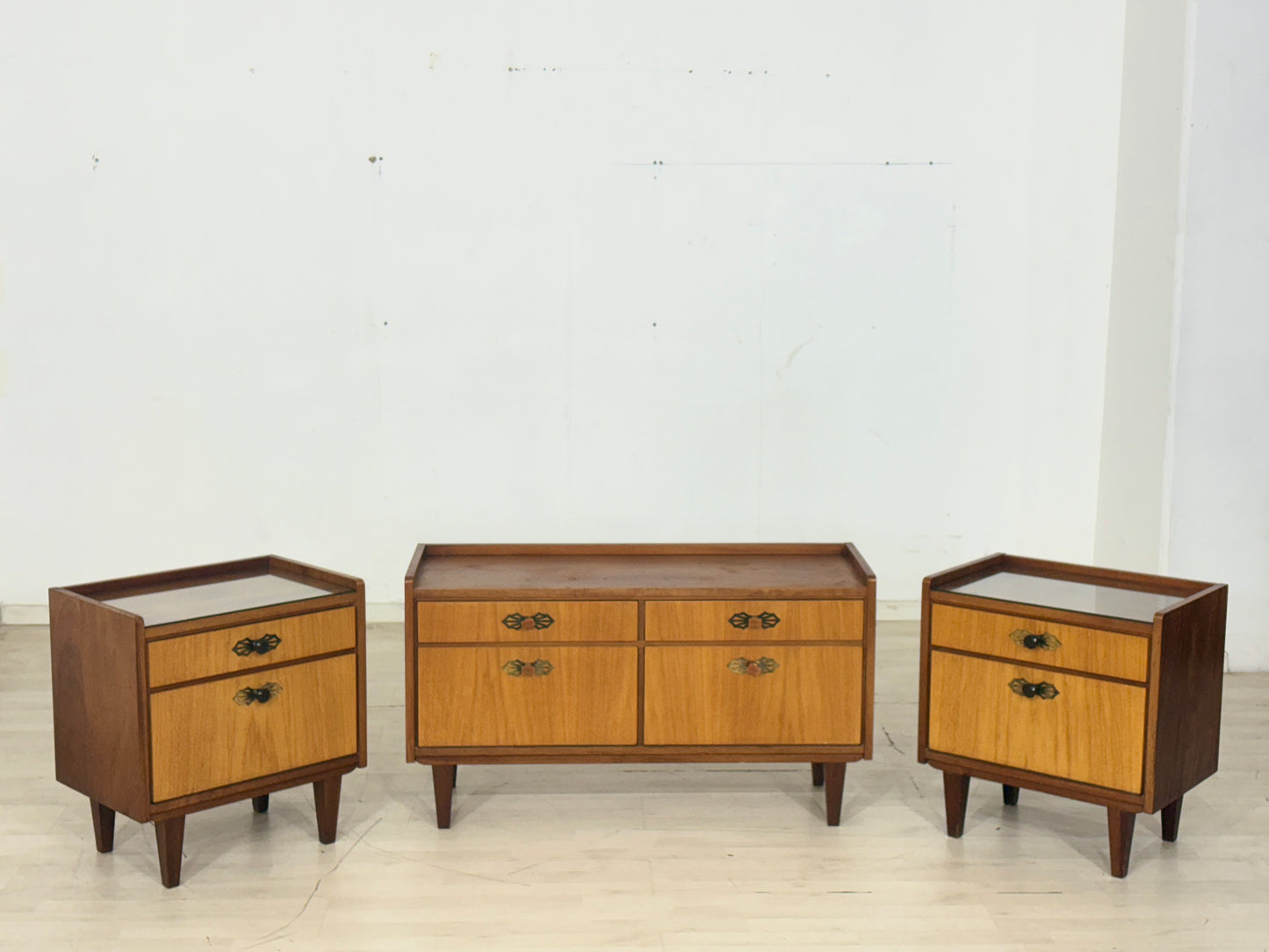 2x Vintage Nachttische Nachtschränke Beistelltische Nachttisch