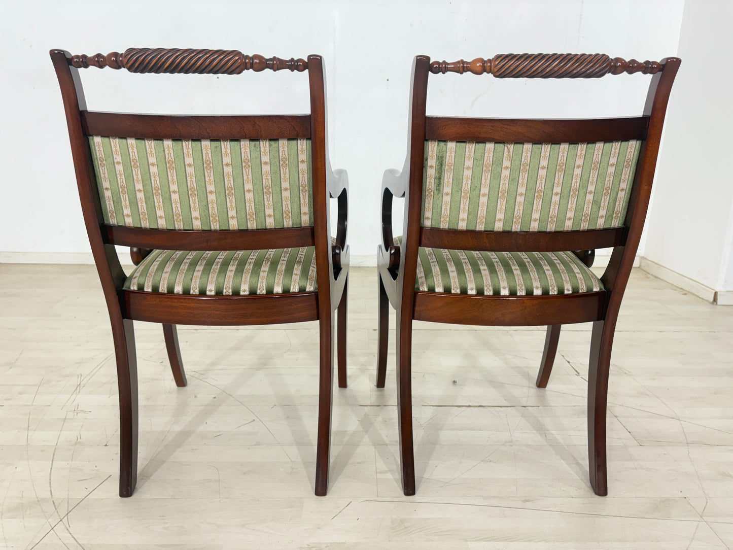 2er Set Kolonialstil Esszimmerstühle / Mahagoni Stühle / Vintage Küchenstühle