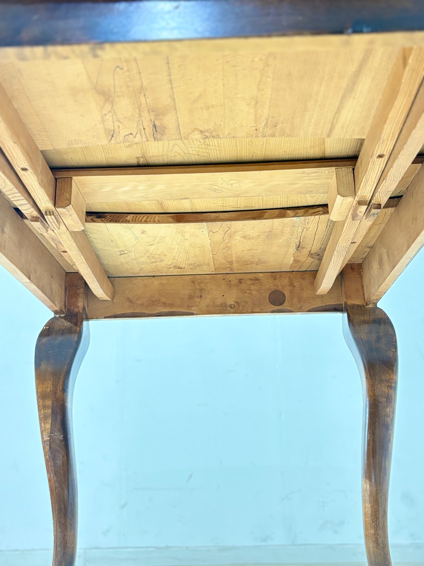 Prächtiger Jugendstil Esstisch Küchentisch ausziehbarer Tisch mit Adlerfüße um 1920