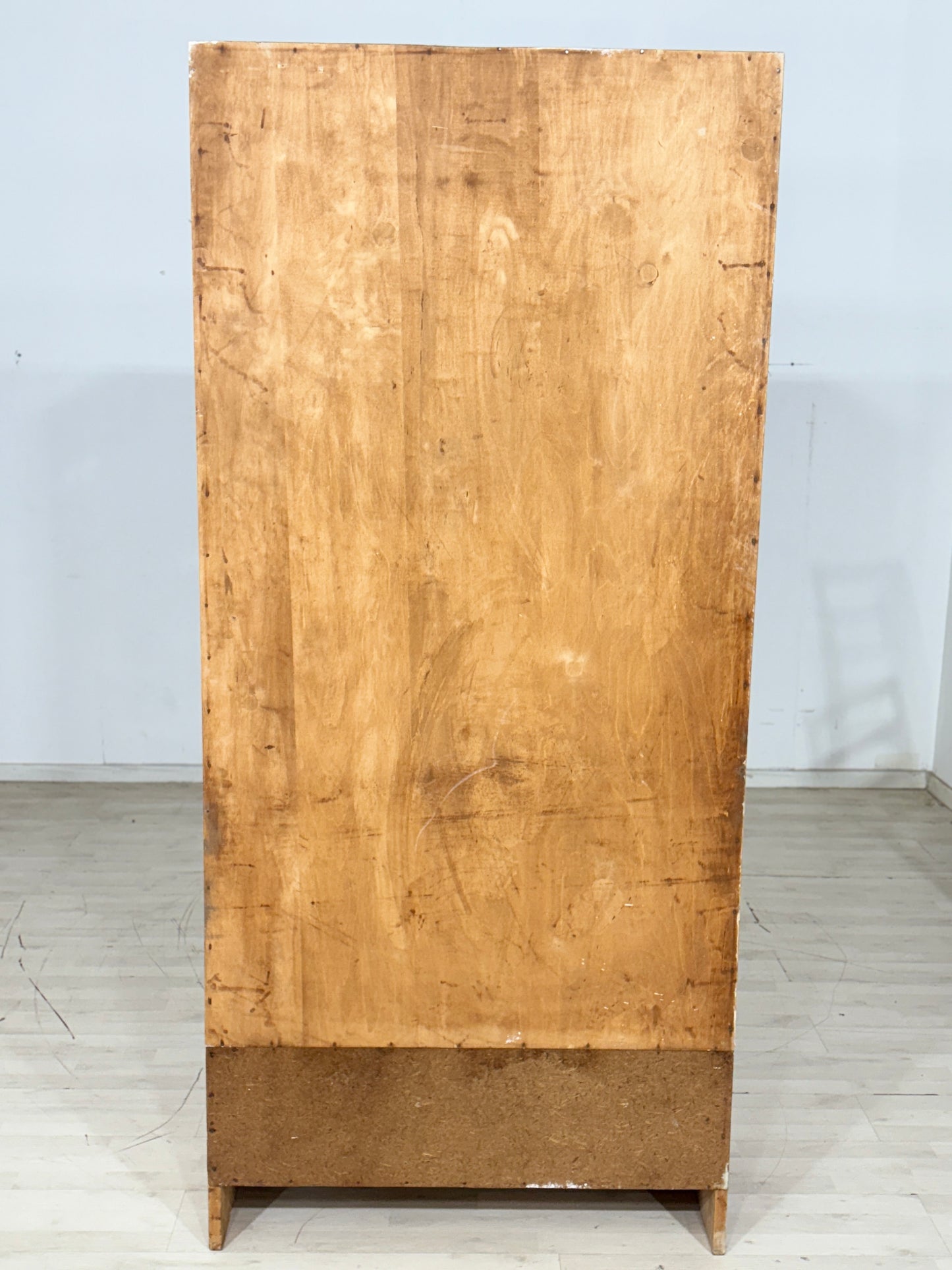 Sehr schöner Mid-Century Kleiderschrank / Schrank / Flurschrank / Wäscheschrank / Fächerschrank Vintage