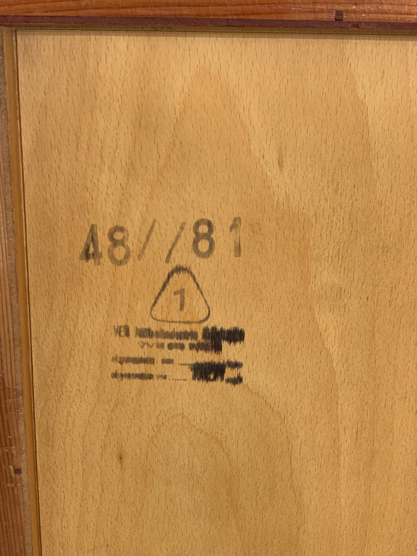 Armoire à linge vintage, buffet haut, commode, lavabo