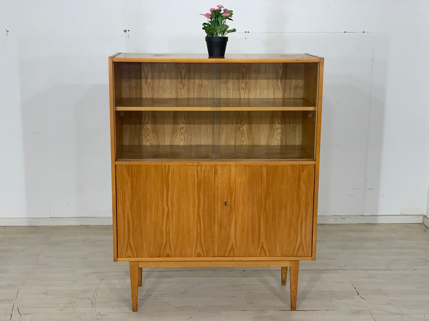 Vintage Hellerau Highboard Wohnzimmerschrank Vitrine