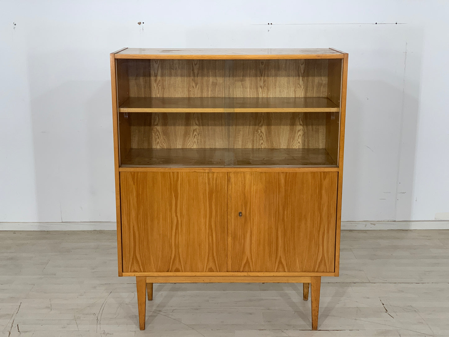 Vintage Hellerau Highboard Wohnzimmerschrank Vitrine