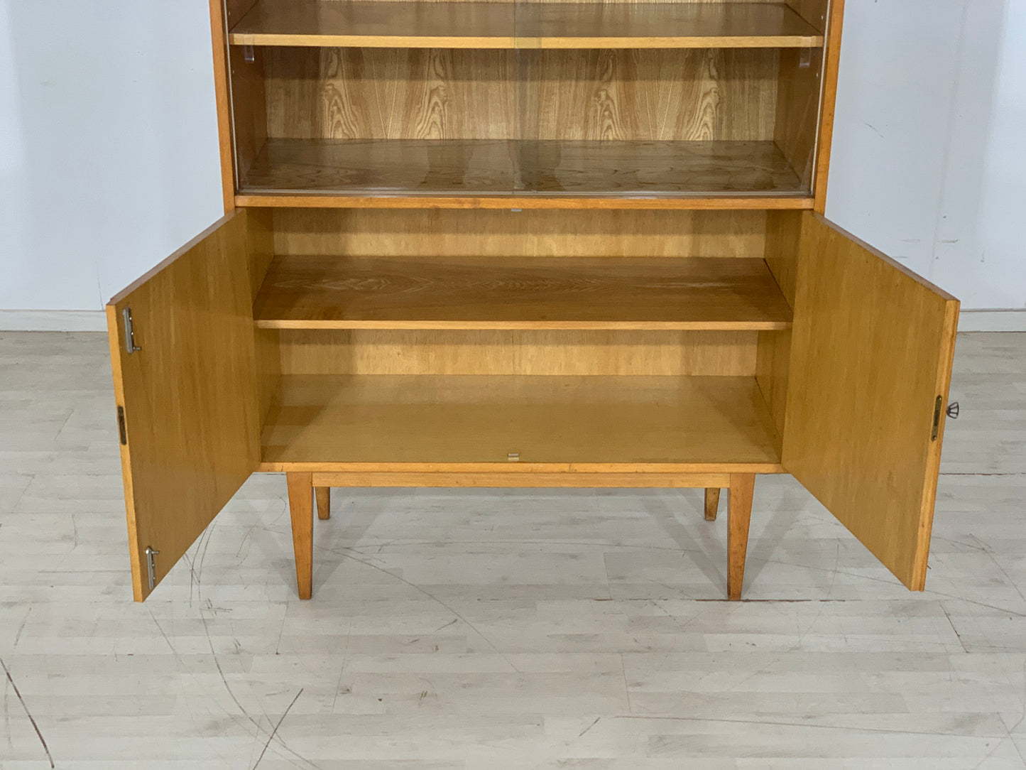 Vintage Hellerau Highboard Wohnzimmerschrank Vitrine