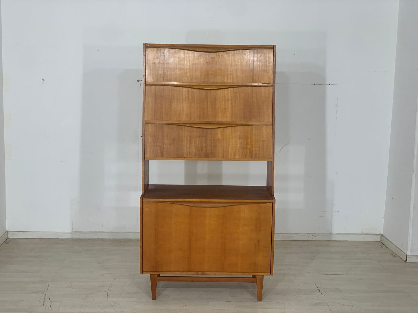 Armoire à linge vintage Hellerau