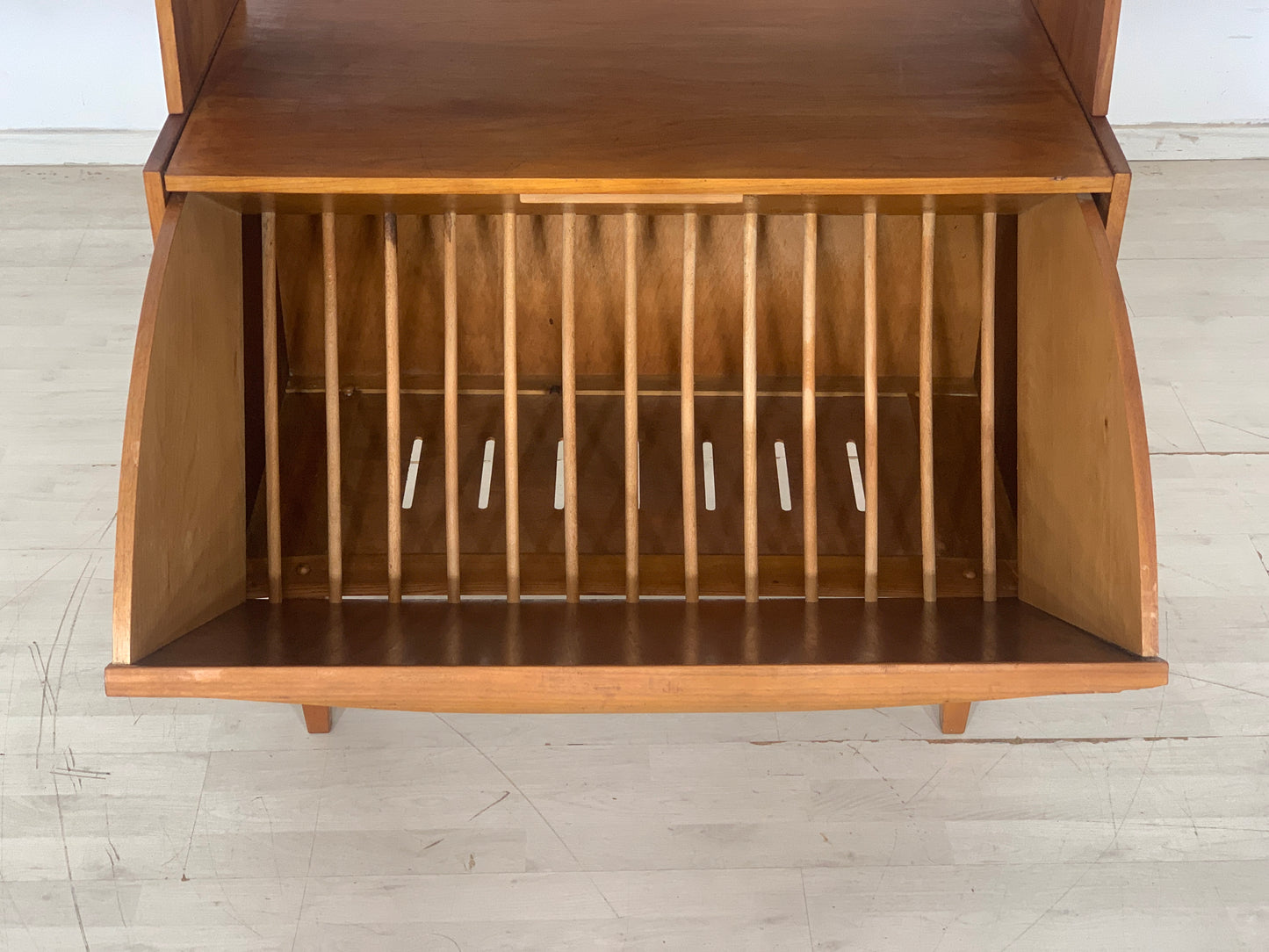 Armoire à linge vintage Hellerau