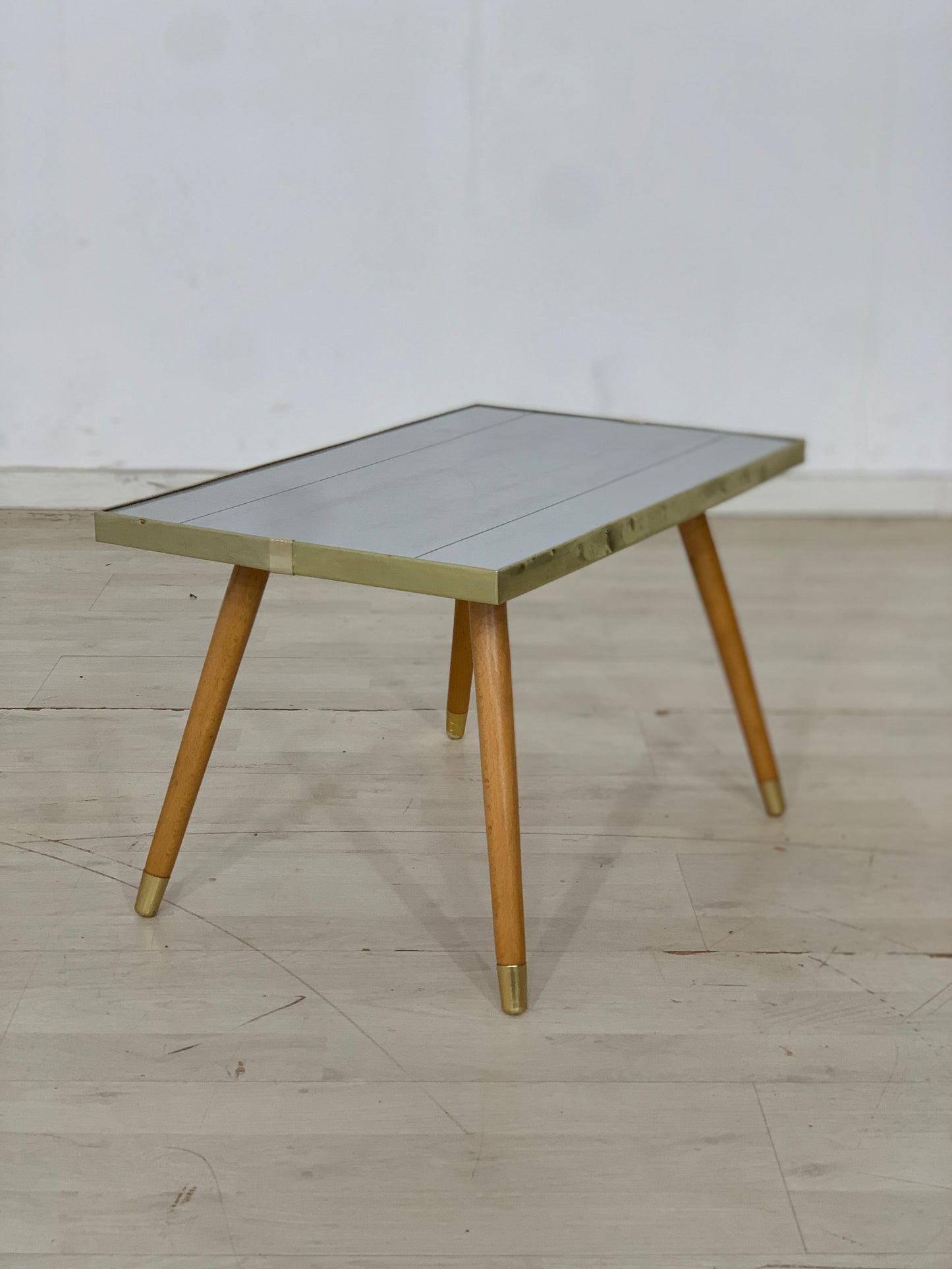 Table d'appoint vintage du milieu du siècle