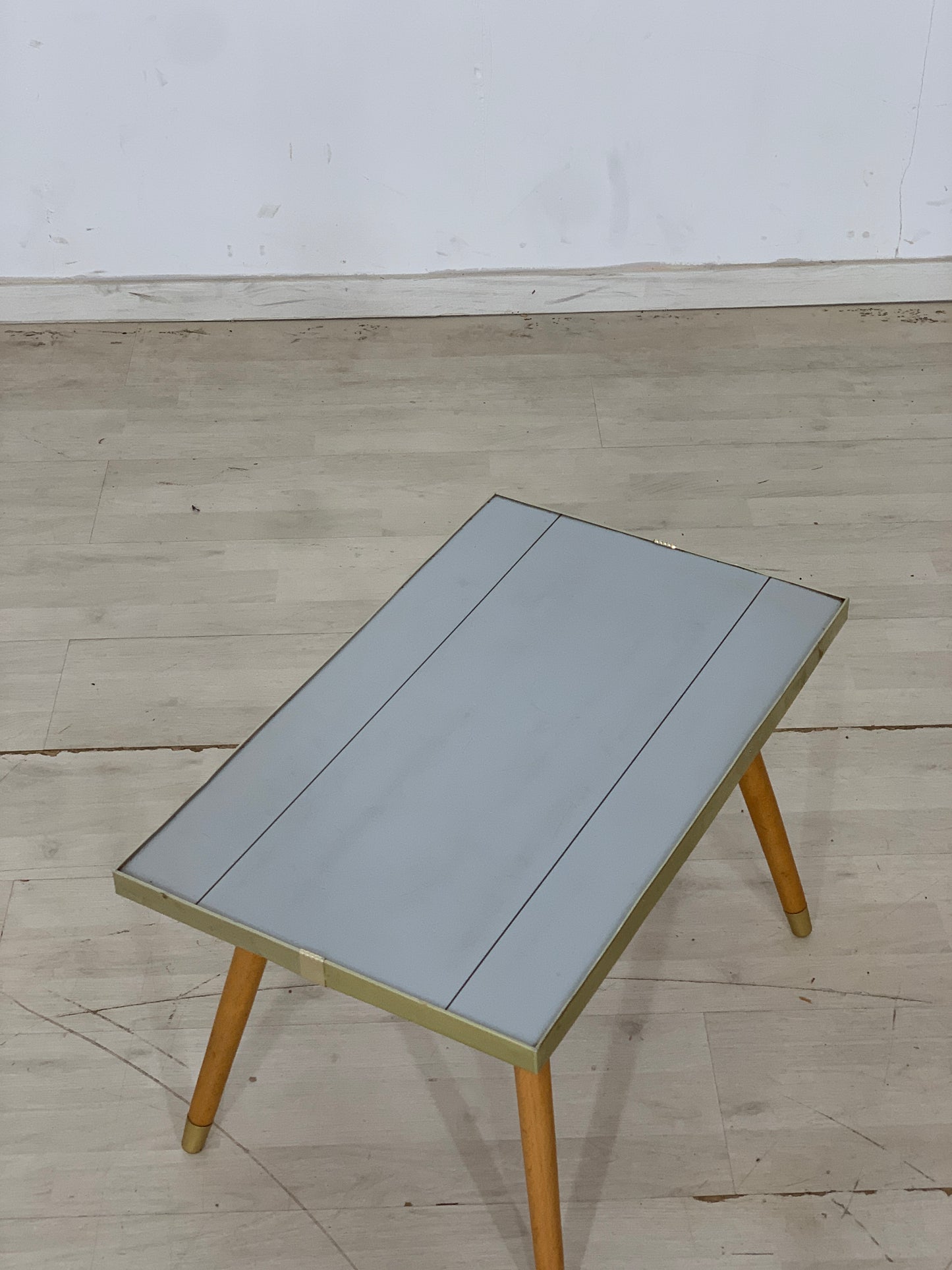 Table d'appoint vintage du milieu du siècle