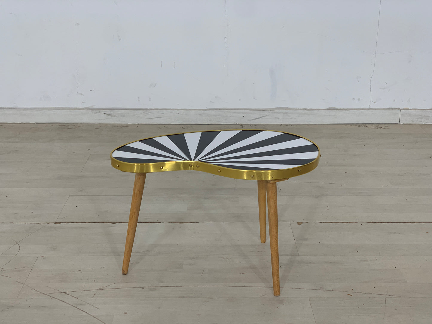 Table basse vintage en forme de rein, banc à fleurs