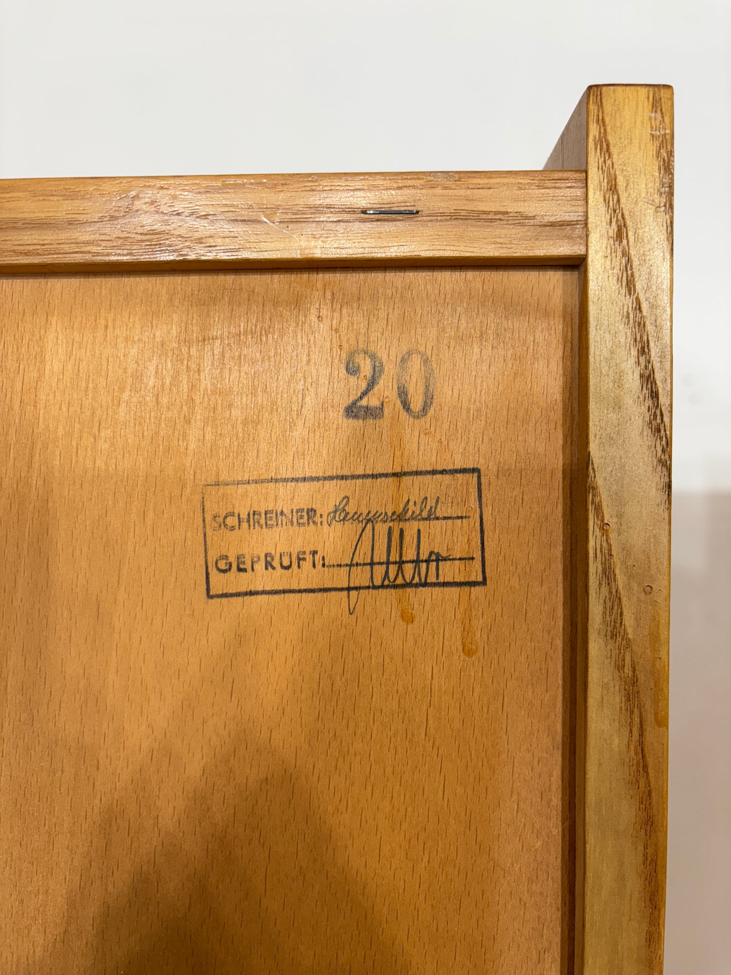 Sehr schöner Mid-Century Kleiderschrank / Wäscheschrank / Holz Schrank / Vintage Wardrobe