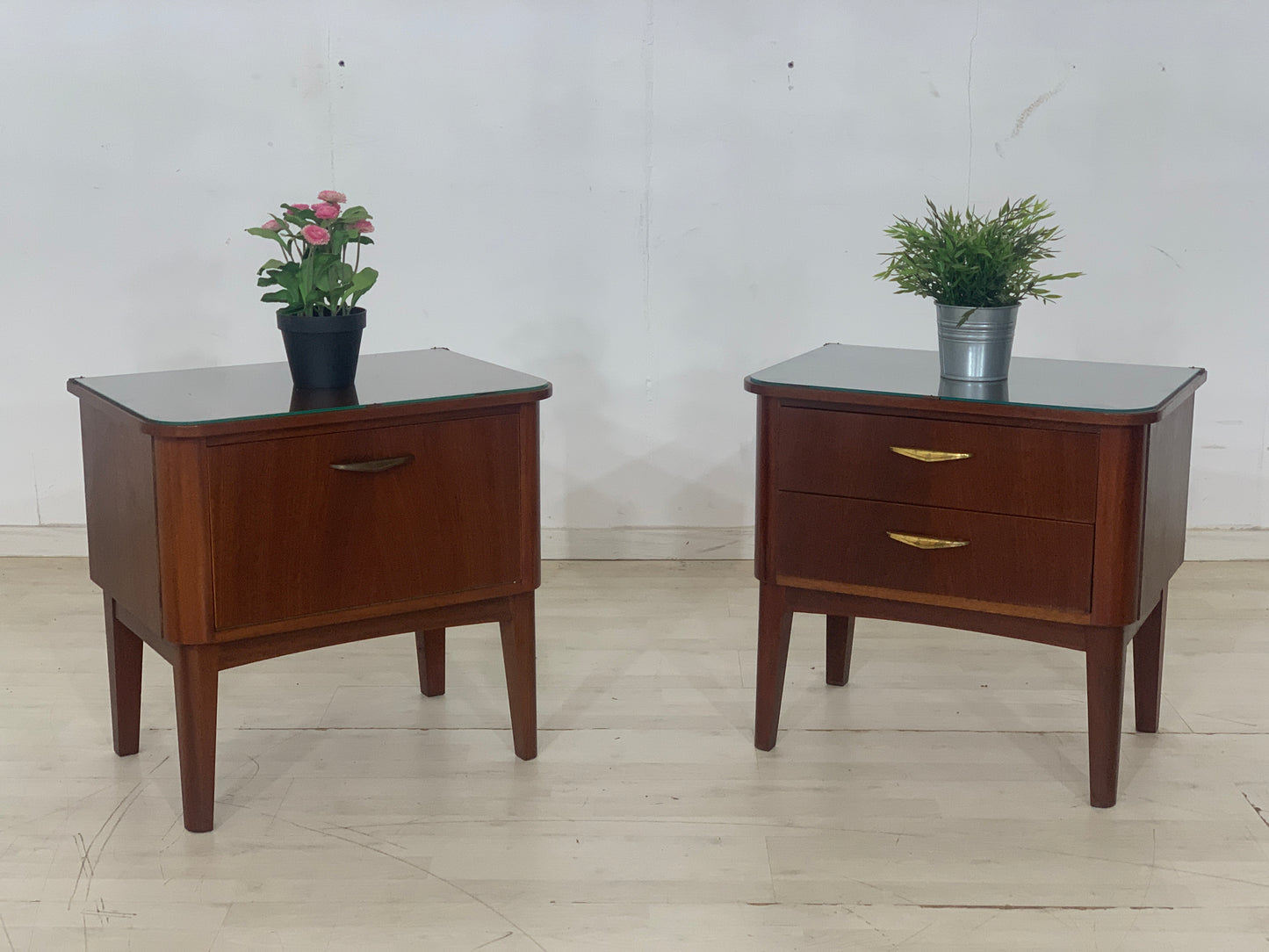 Mid Century Nachttische Nachtschränke Nachttisch Vintage