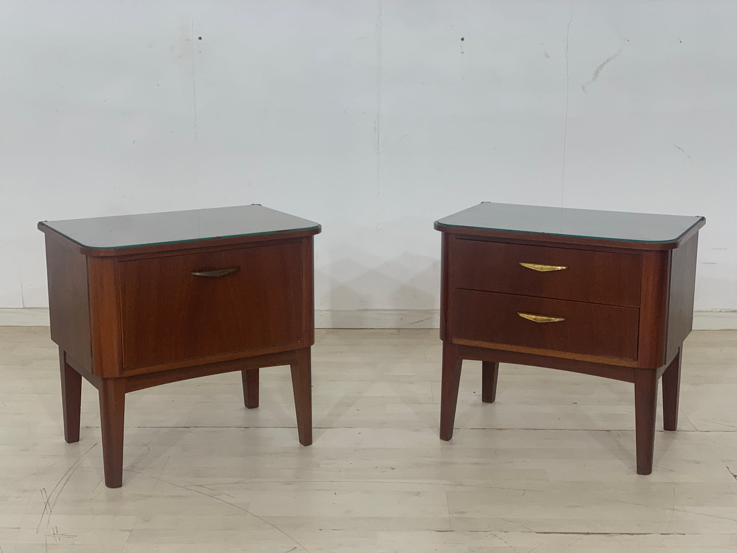 Mid Century Nachttische Nachtschränke Nachttisch Vintage