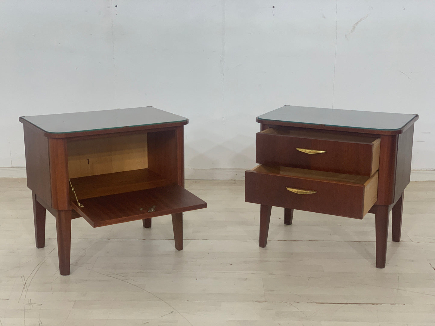Mid Century Nachttische Nachtschränke Nachttisch Vintage