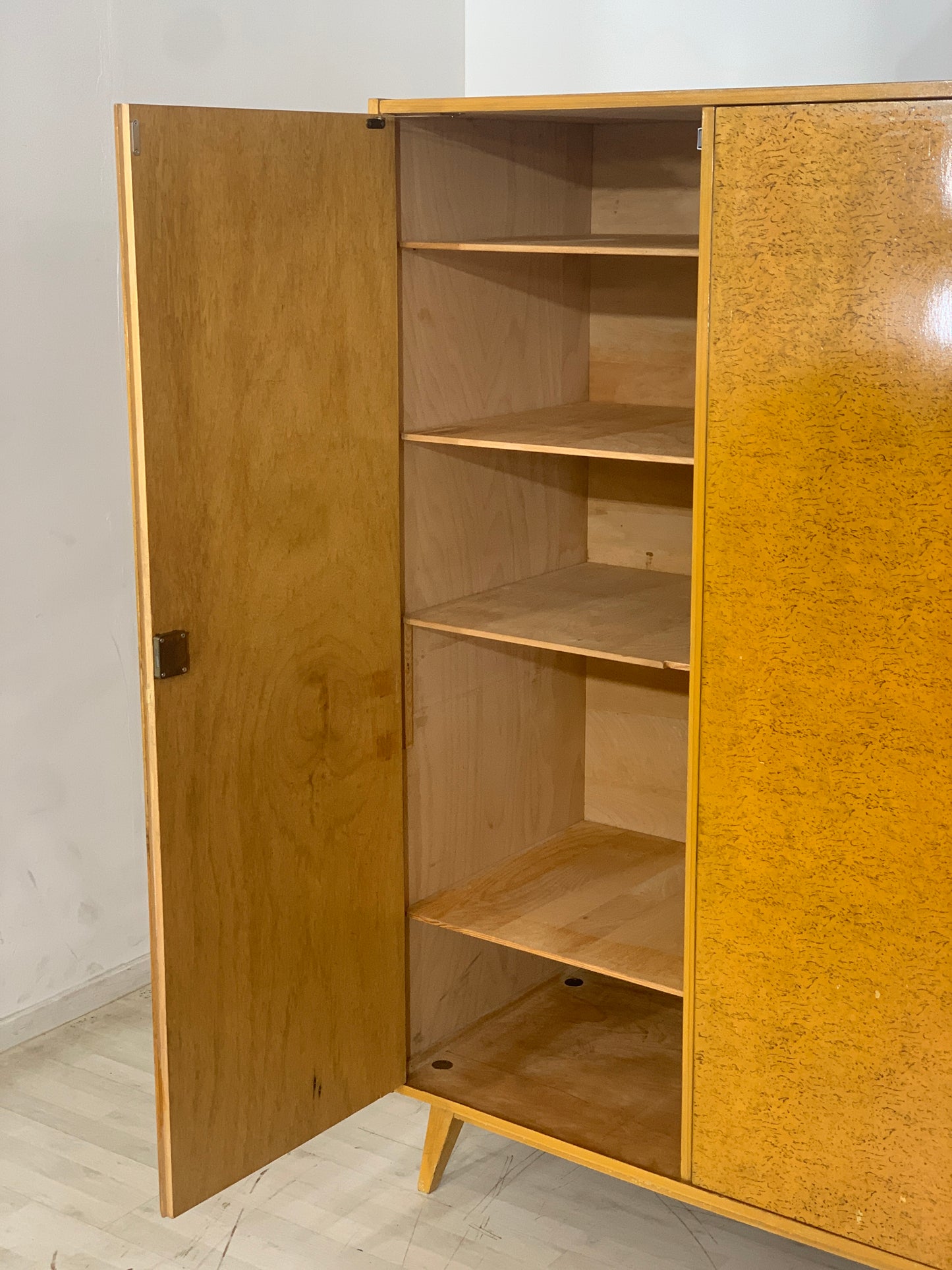 Vintage Kleiderschrank Wäscheschrank Schrank Wardrobe