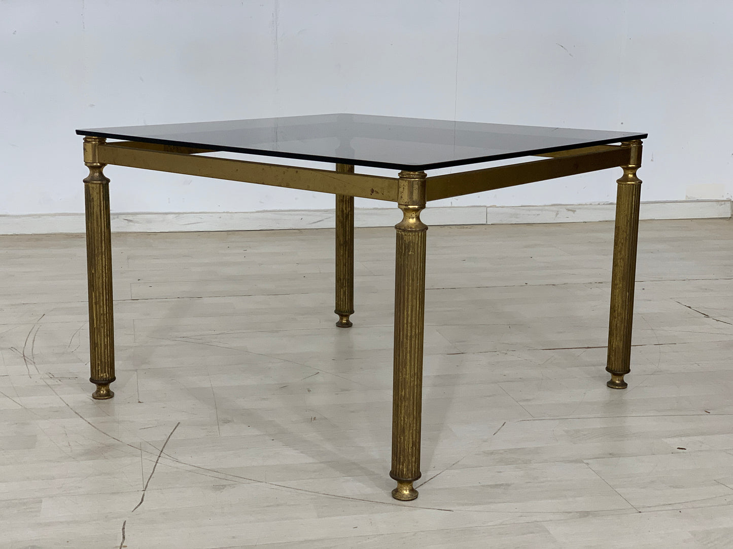 Table basse vintage en laiton et verre, table d'appoint