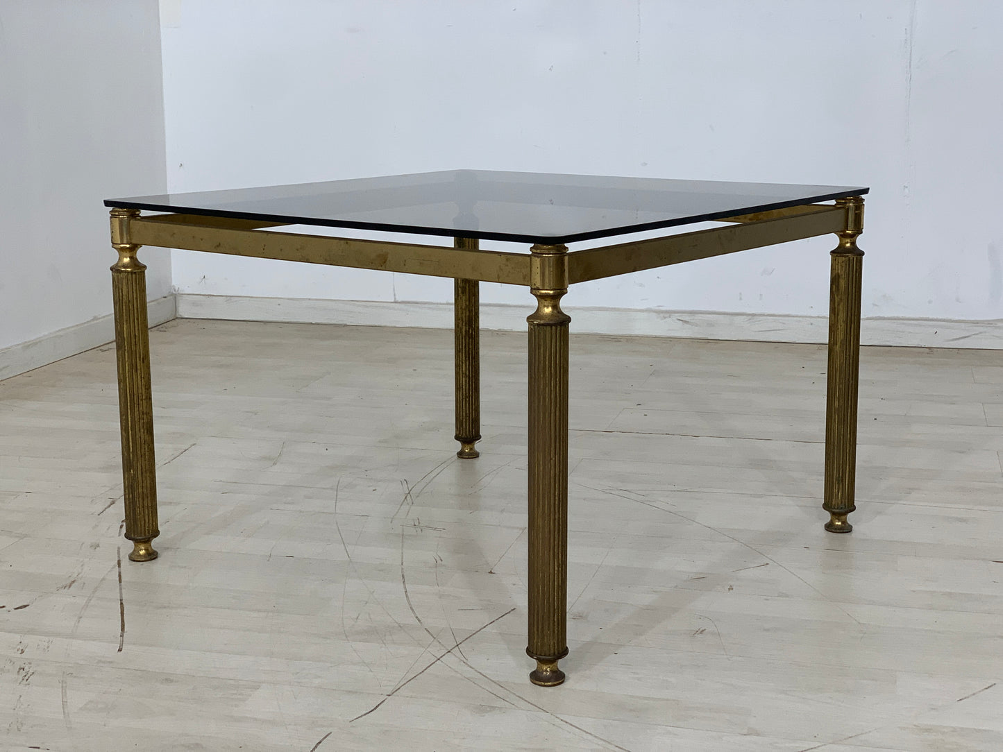 Table basse vintage en laiton et verre, table d'appoint