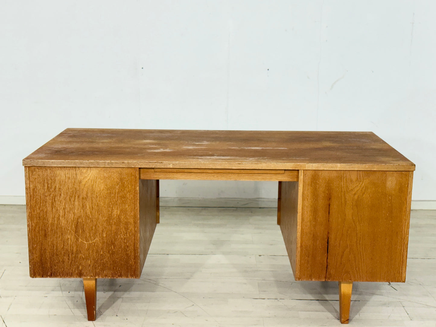 Schöner Vintage-Klassiker: Freistehender Ikea Schreibtisch in Eiche 60er Jahre