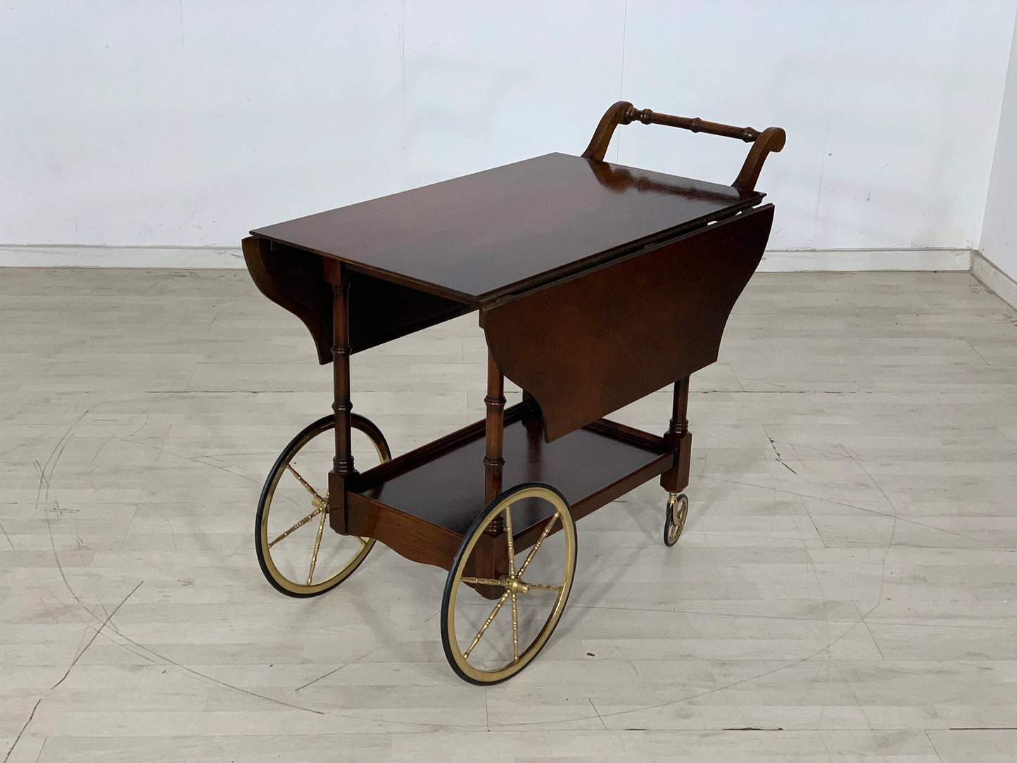 Mid Century Antiker Servierwagen / Vintage Teewagen / Edelholz mit ausklappbaren Platten