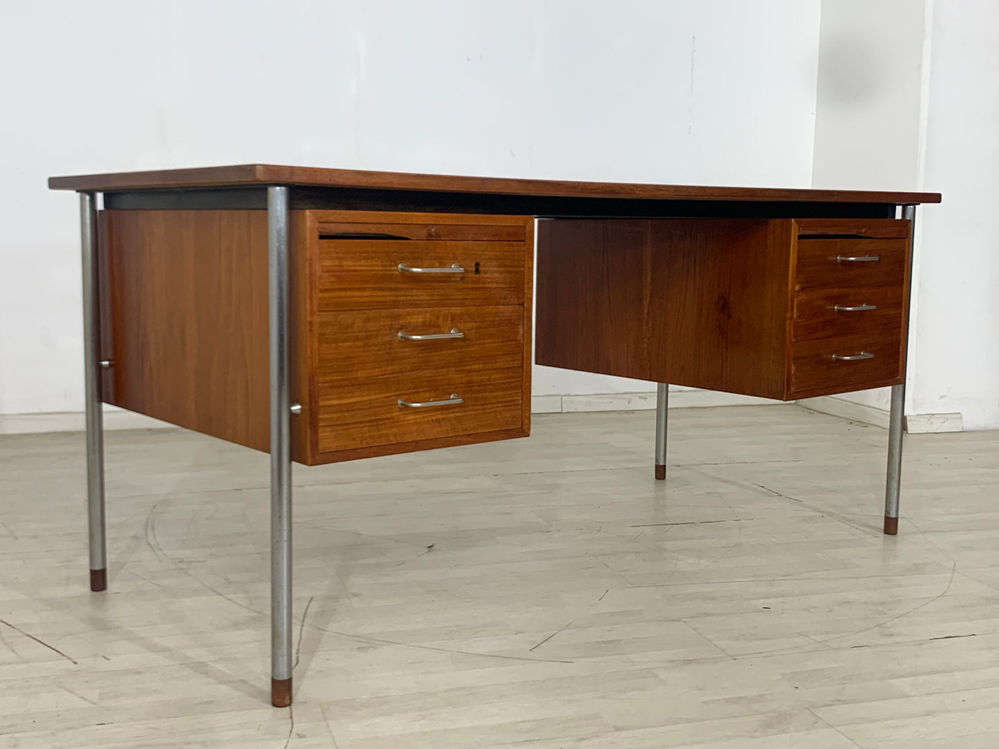 Danish Teak Schreibtisch Tisch Desk Vintage