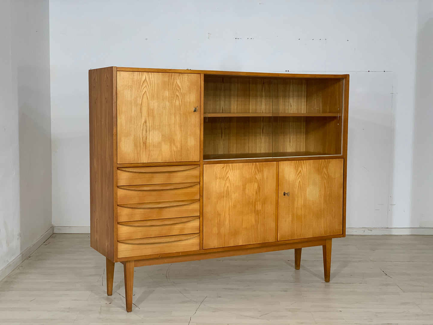 Mid Century Hellerau Highboard Schrank Wohnzimmerschrank Vintage