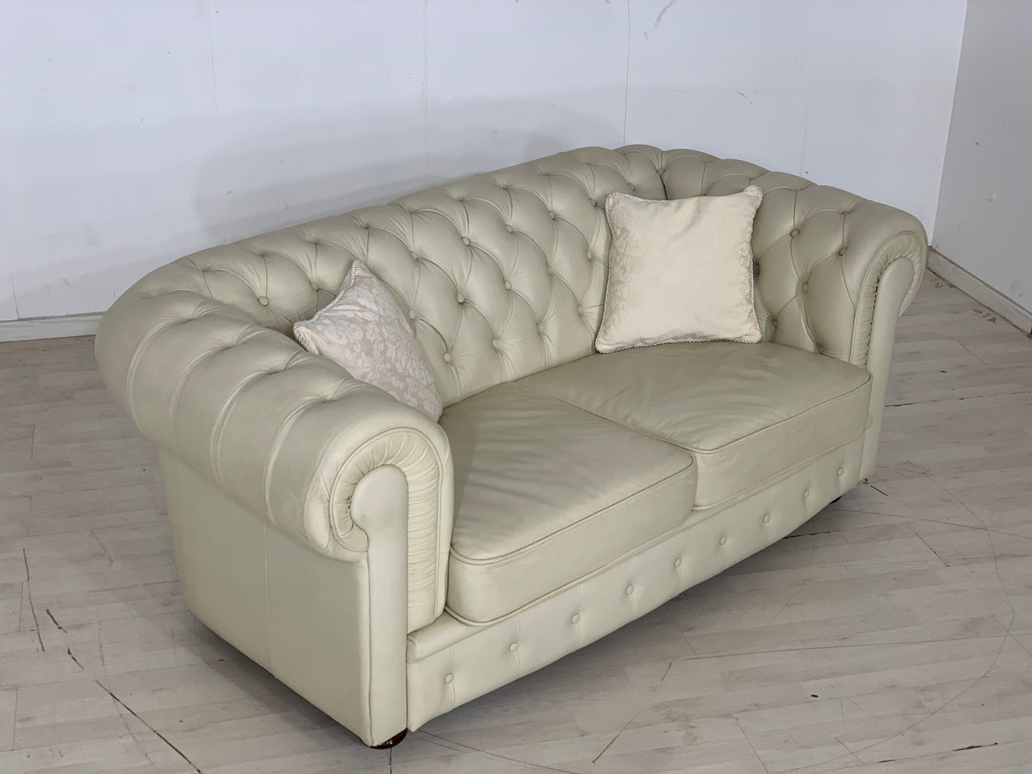 Chesterfield Sofa Couch Leder Beige Vintage