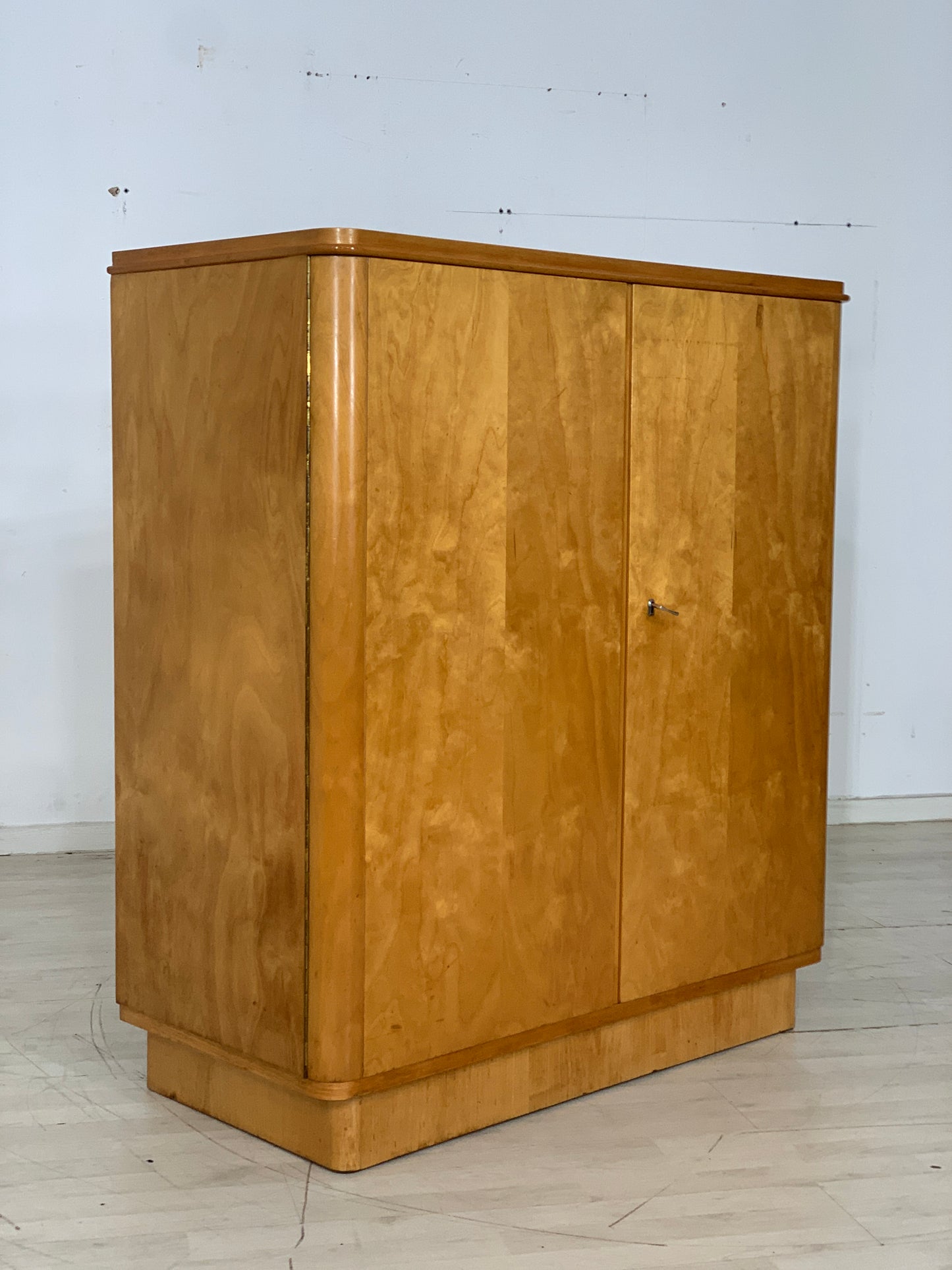 Mid Century Wäscheschrank Schrank Kleiderschrank Wardrobe Vintage