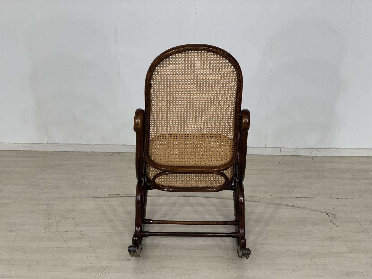 THONET STIL SCHAUKELSTUHL HERRENSTUHL RELAXSTUHL SCHAUKELSESSEL SESSEL VINTAGE