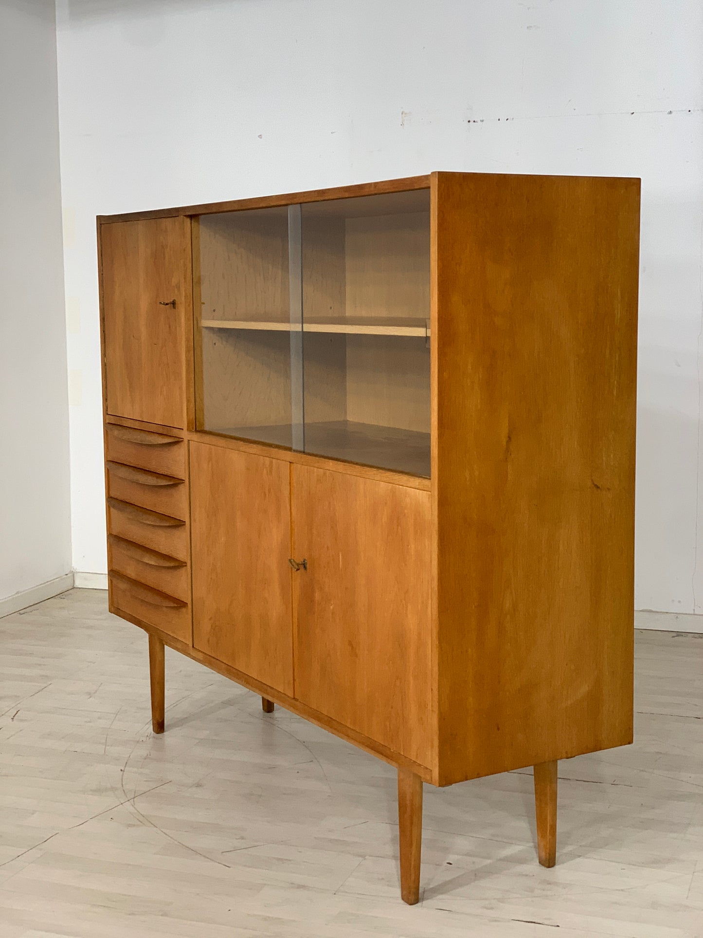 Mid Century Hellerau Highboard Schrank Wohnzimmerschrank Vitrine Vintage