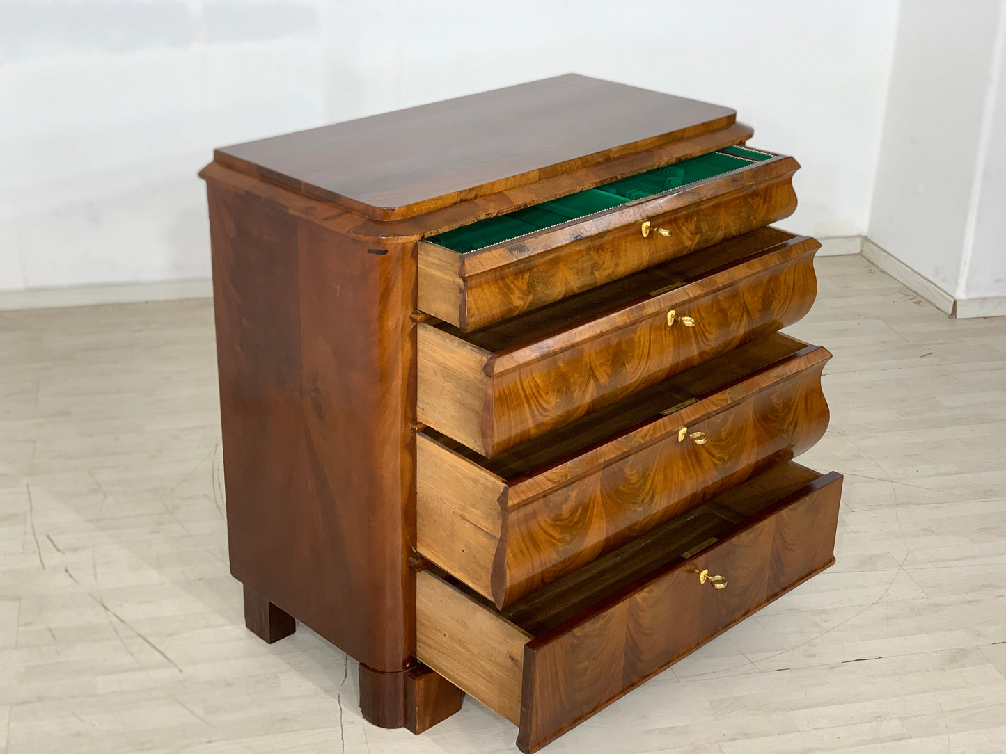 Mahagoni Schrank Kommode Fächerschrank um 1900