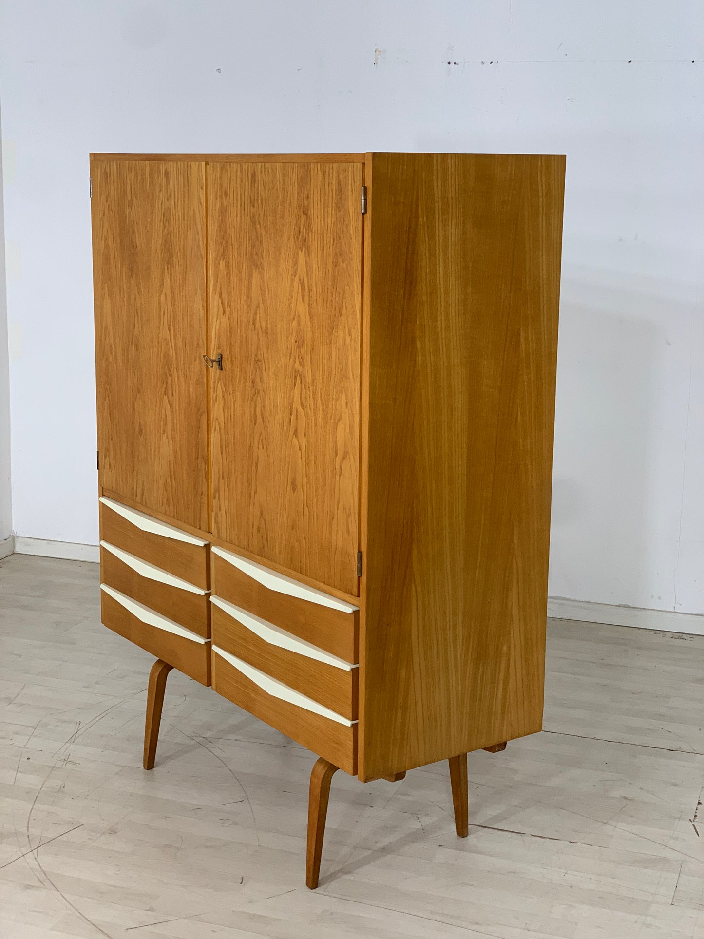 Mid Century Wäscheschrank Schrank Kleiderschrank Serie 427/N