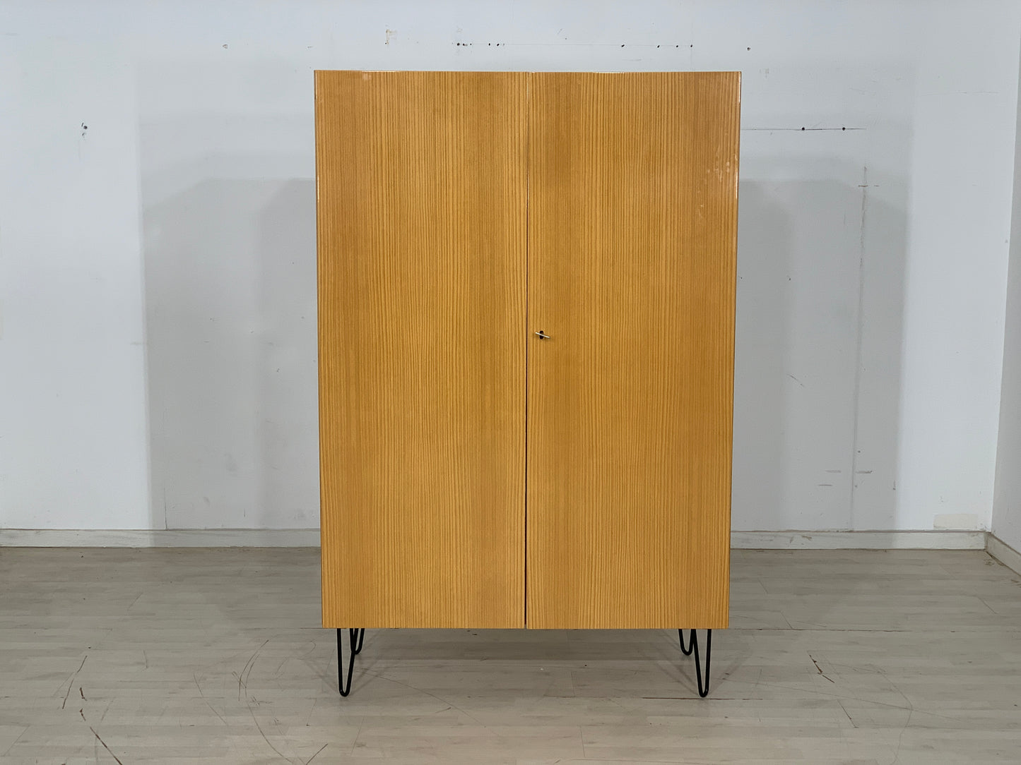 Mid Century Wäscheschrank Schrank Kleiderschrank Vintage