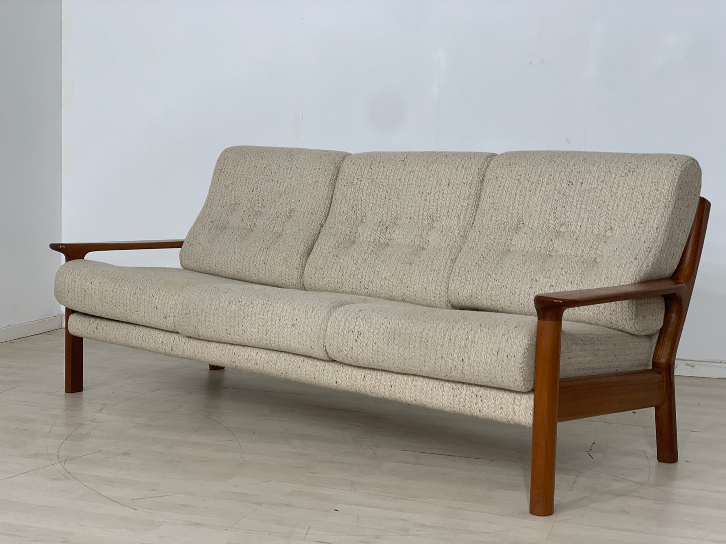 DANISH TEAK SOFA COUCH DYRLUND VINTAGE