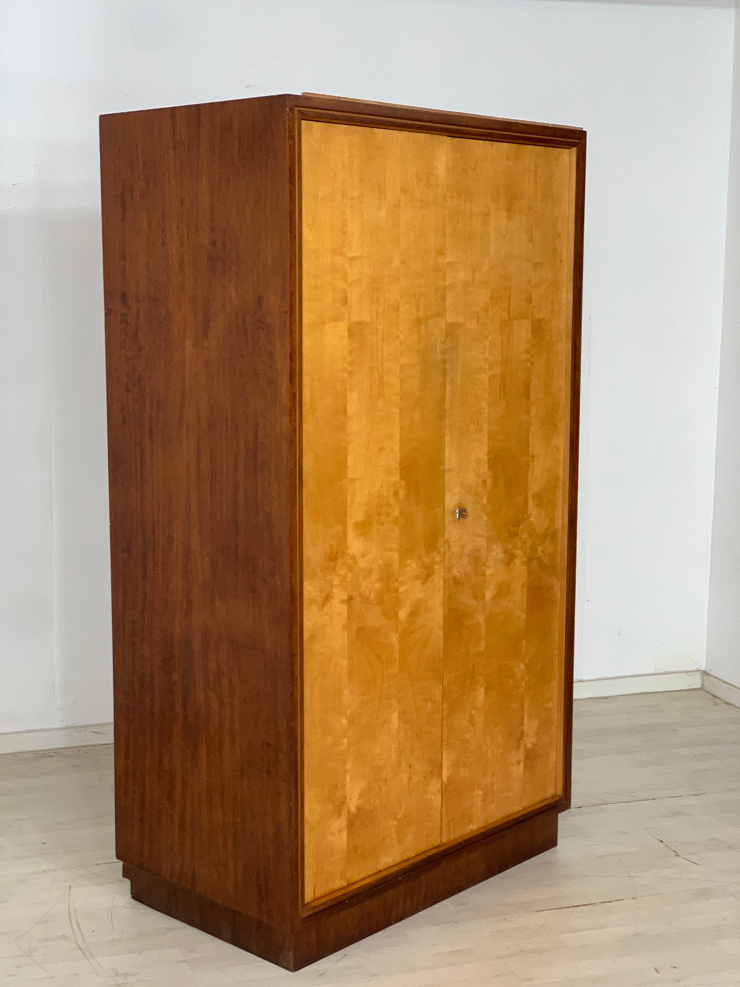 Mid Century Kleiderschrank Schrank Wardrobe Vintage