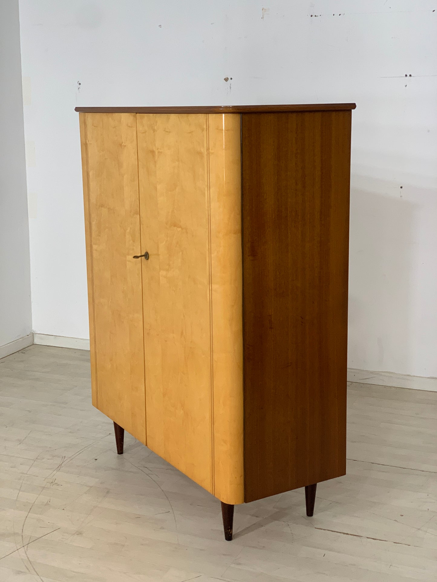 Mid Century Kleiderschrank Schrank Wäscheschrank Wardrobe Vintage