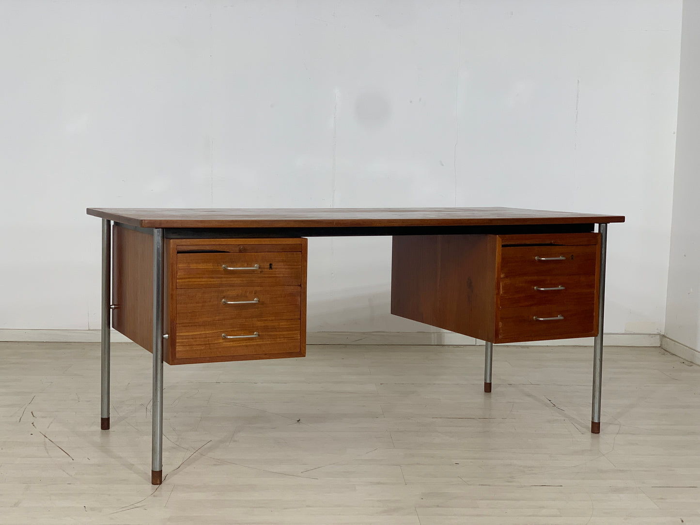 Danish Teak Schreibtisch Tisch Desk Vintage