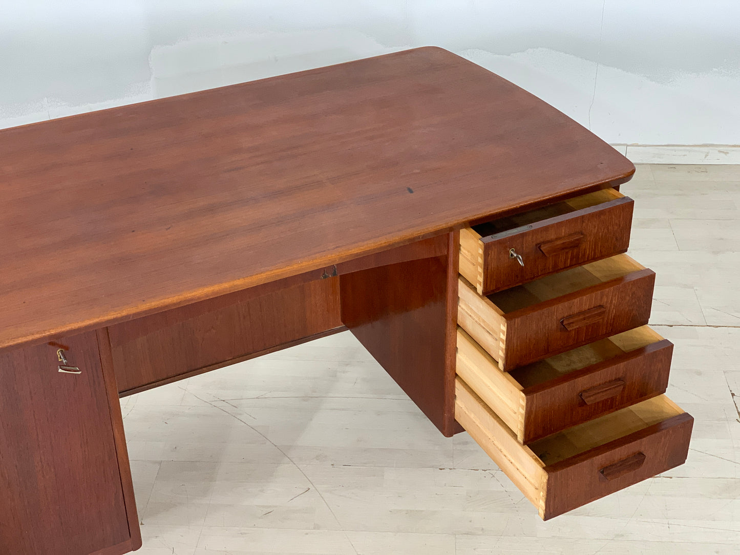 Danish Teak Schreibtisch Tisch Desk Vintage