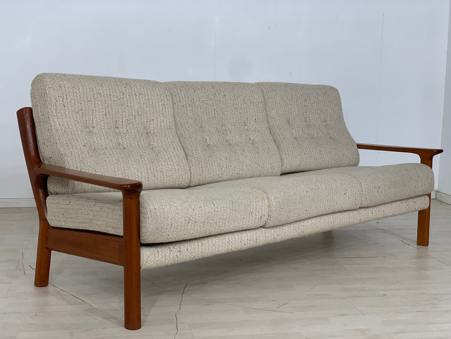 DANISH TEAK SOFA COUCH DYRLUND VINTAGE