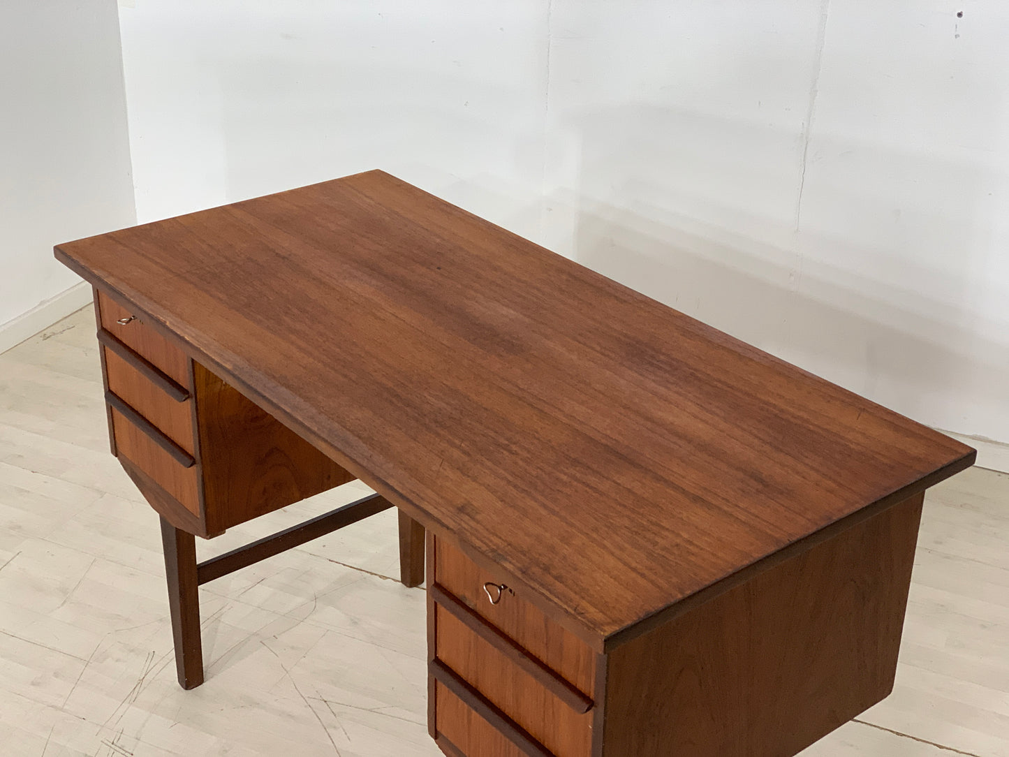 Danish Teak Schreibtisch Tisch Desk Vintage