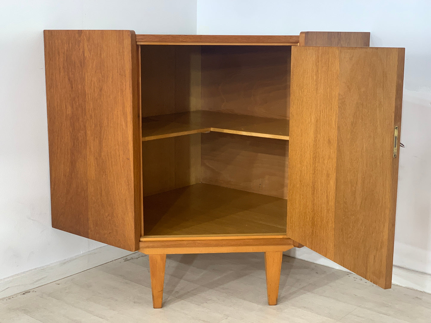 Mid Century Eckschrank Schrank Kommode Vintage