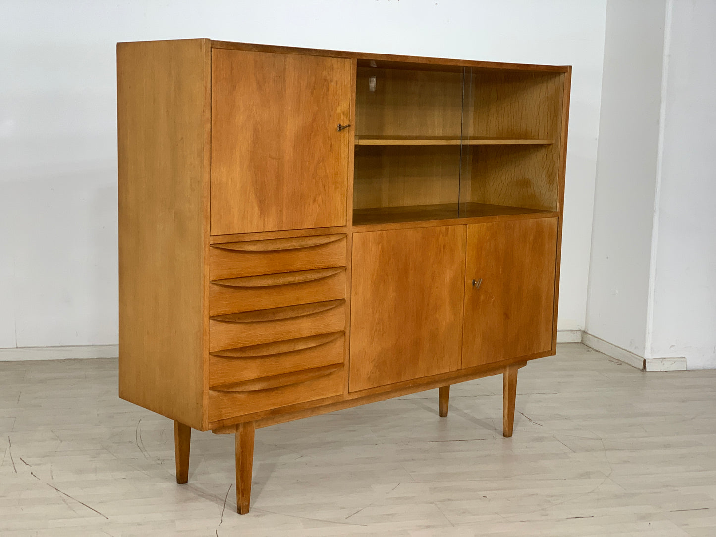 Mid Century Hellerau Highboard Schrank Wohnzimmerschrank Vitrine Vintage